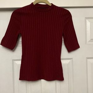 Womens 3/4 sleeve top.